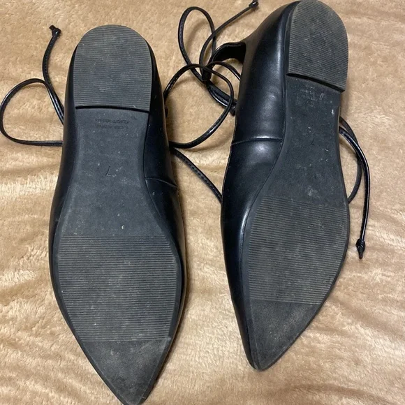 Old Navy Tie-up Flats - Picture 4 of 6